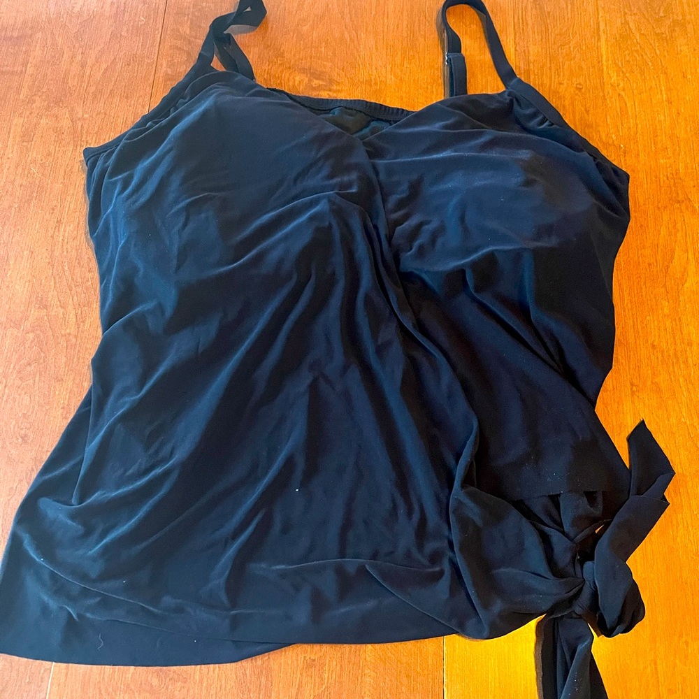 Magic Suit Women’s Size 22W